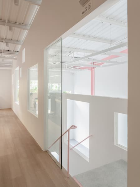 Apelron Contemporary